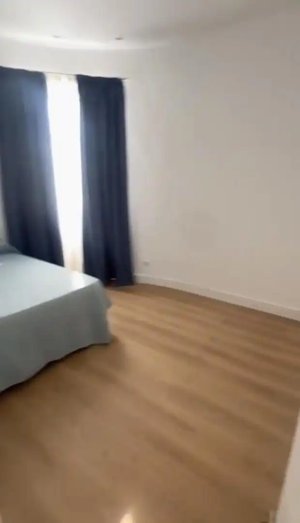 Room in Calle Cárcer, 9, La Merced Bedroom of Flat for share in Málaga with Air Conditioner, Heating and Parquet flooring