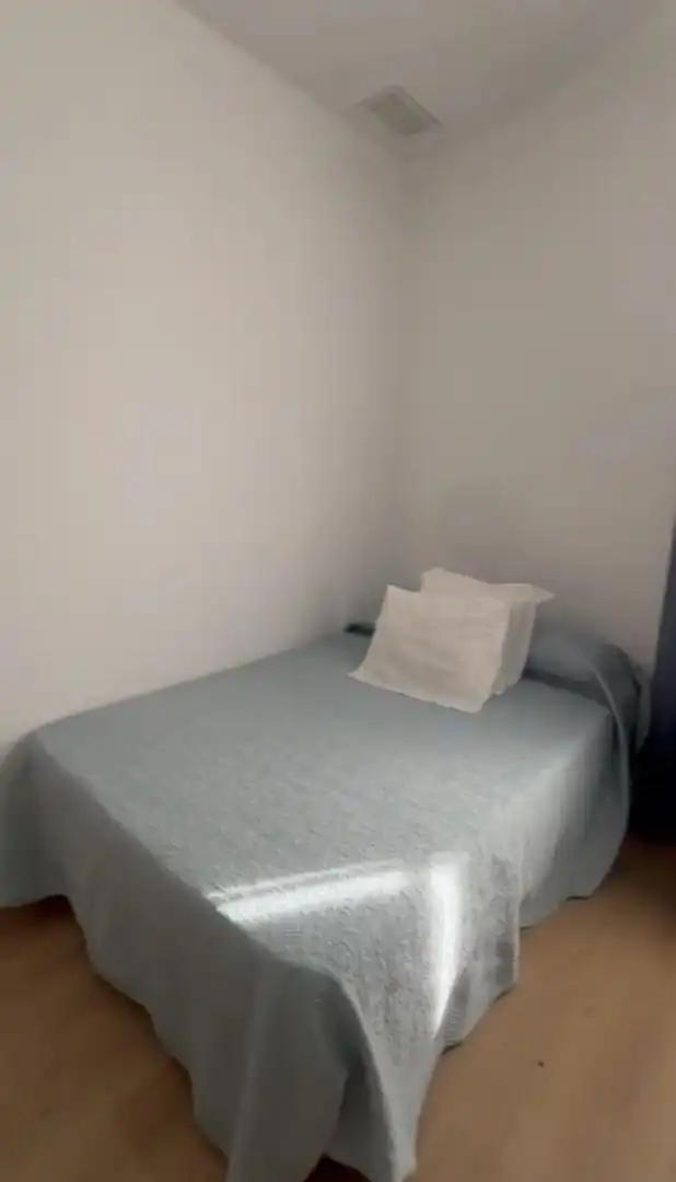 Room in Calle Cárcer, 9, La Merced Bedroom of Flat for share in Málaga with Air Conditioner, Heating and Parquet flooring