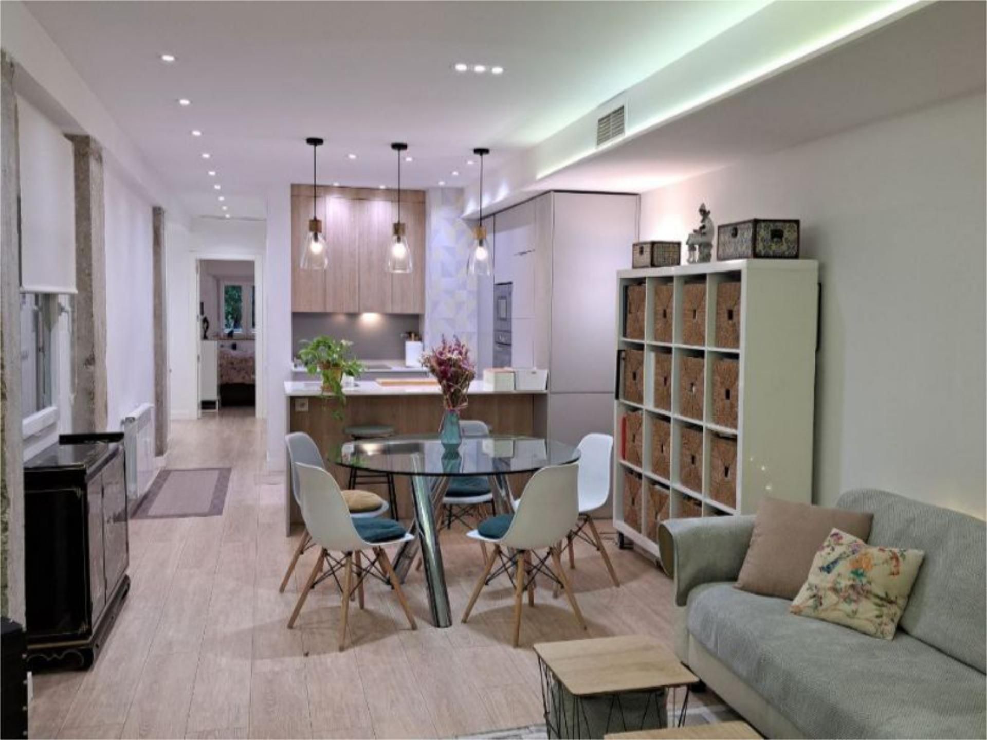 Pis en venda a Calle de Valderribas, 19b, Pacífico Sala d'estar de Pis en venda en Madrid Capital amb Aire condicionat