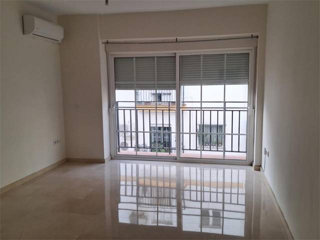 Piso en Alquiler en Calle Cristo del Buen Fin, 5 en San Lorenzo