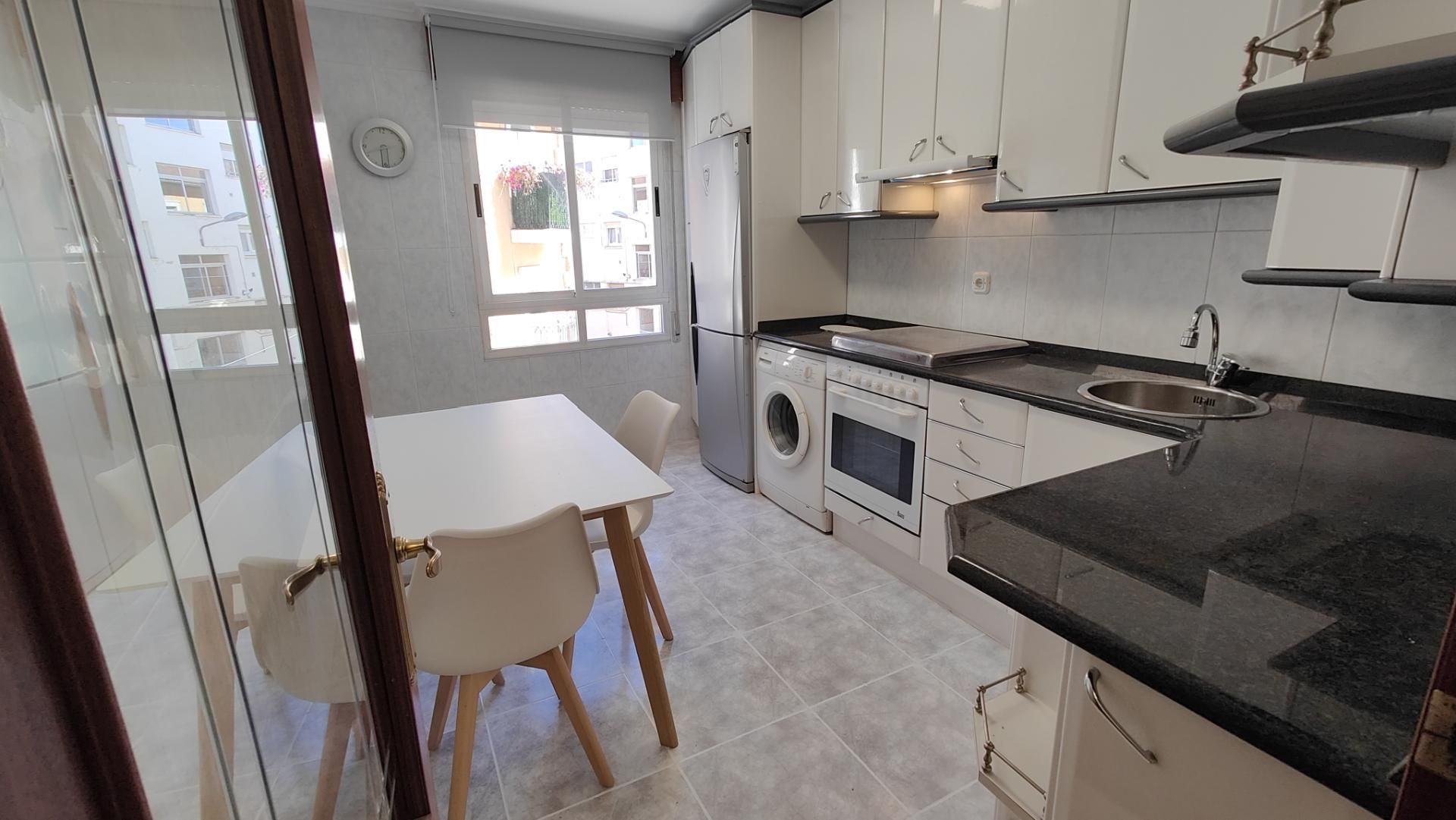 Kitchen of Flat to rent in Reinosa