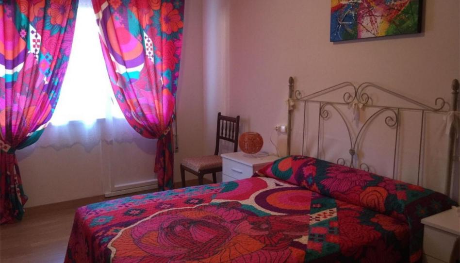 Flat to share in Calle Doctor Aquilino Hurlé, 22, La Arena, Asturias - image 1 Photo 1 of Flat to share in Calle Doctor Aquilino Hurlé, 22, La Arena, Asturias