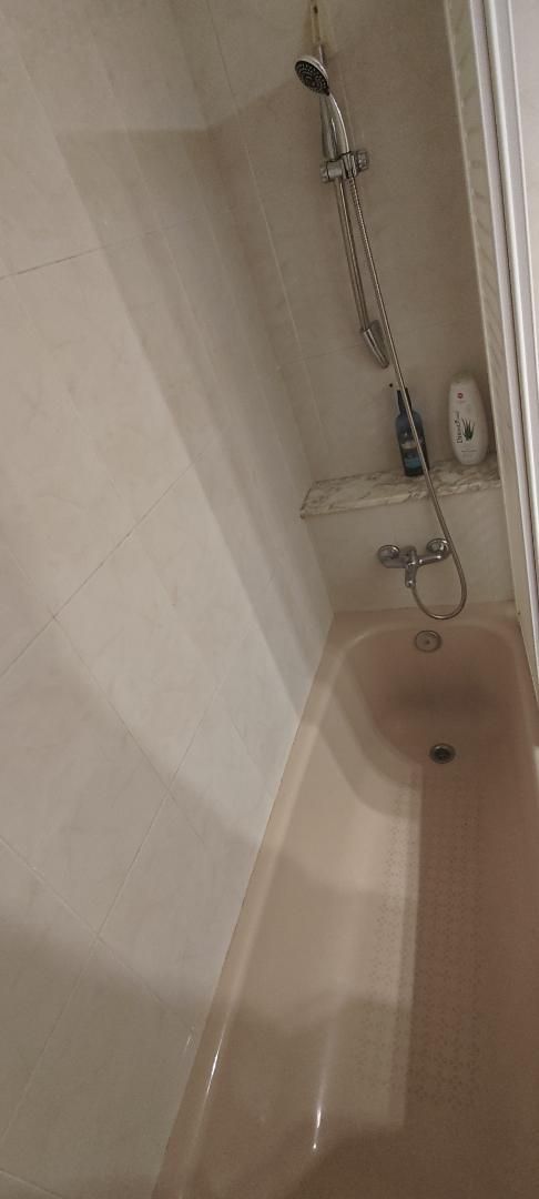 Bany de Pis per a compartir en El Morell amb Aire condicionat, Terrassa i Moblat