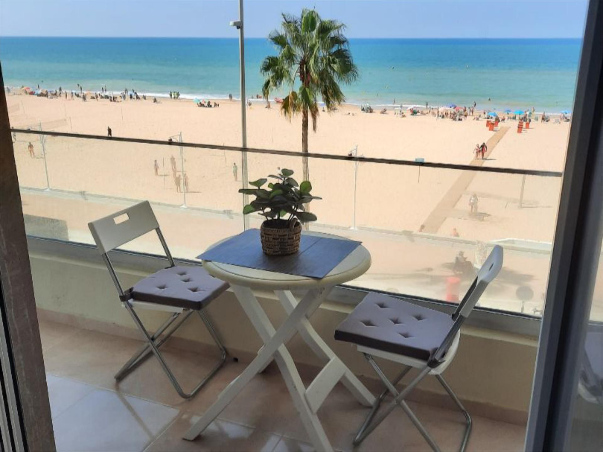 Apartamento en venta en Avenida Amílcar Barca, 37, Paseo Marítimo - San José - La Laguna Terraza de Apartamento en venta en Cádiz Capital con Terraza
