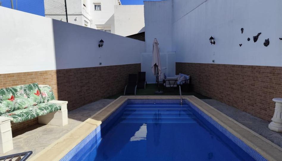 Foto 1 de Casa adosada en venda a Calle Venezuela, 28, San Pedro - Gabriel Miró - María Guerrero, Cádiz