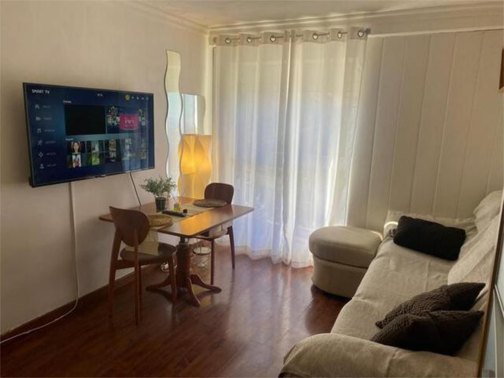 Sala d'estar de Apartament de lloguer en Sierra Nevada amb Calefacció i Moblat