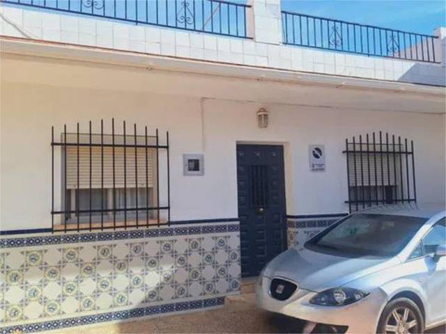 Piso en Venta en Calle Fuente, 10 en San Alberto - La Alcubilla - Florisol