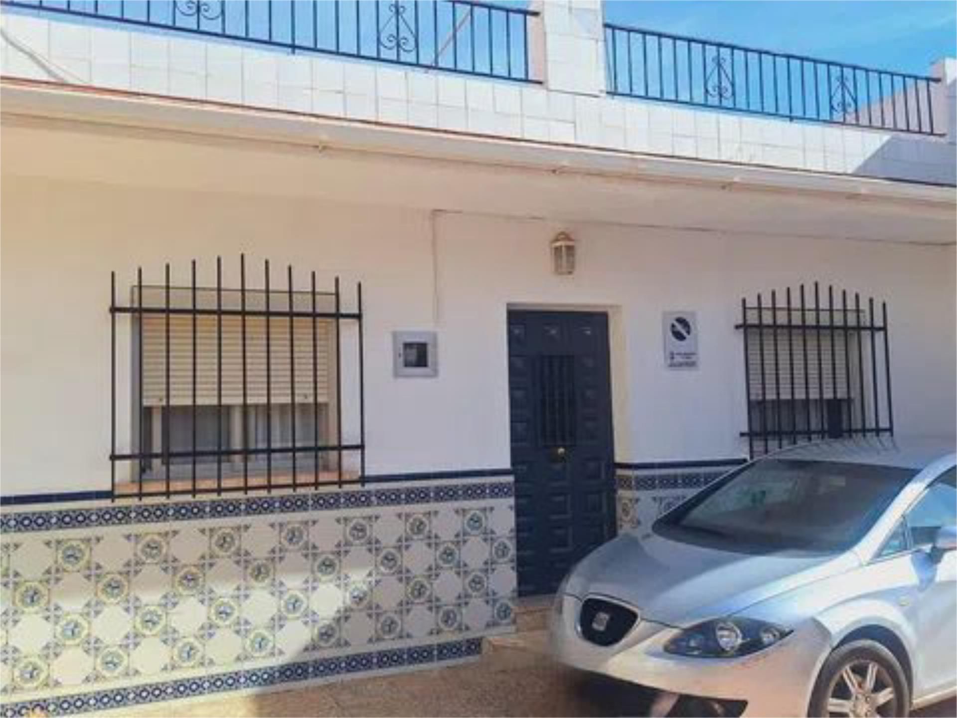 Pis en venda a Calle Fuente, 10, San Alberto - La Alcubilla - Florisol Vista exterior de Pis en venda en Málaga Capital amb Terrassa