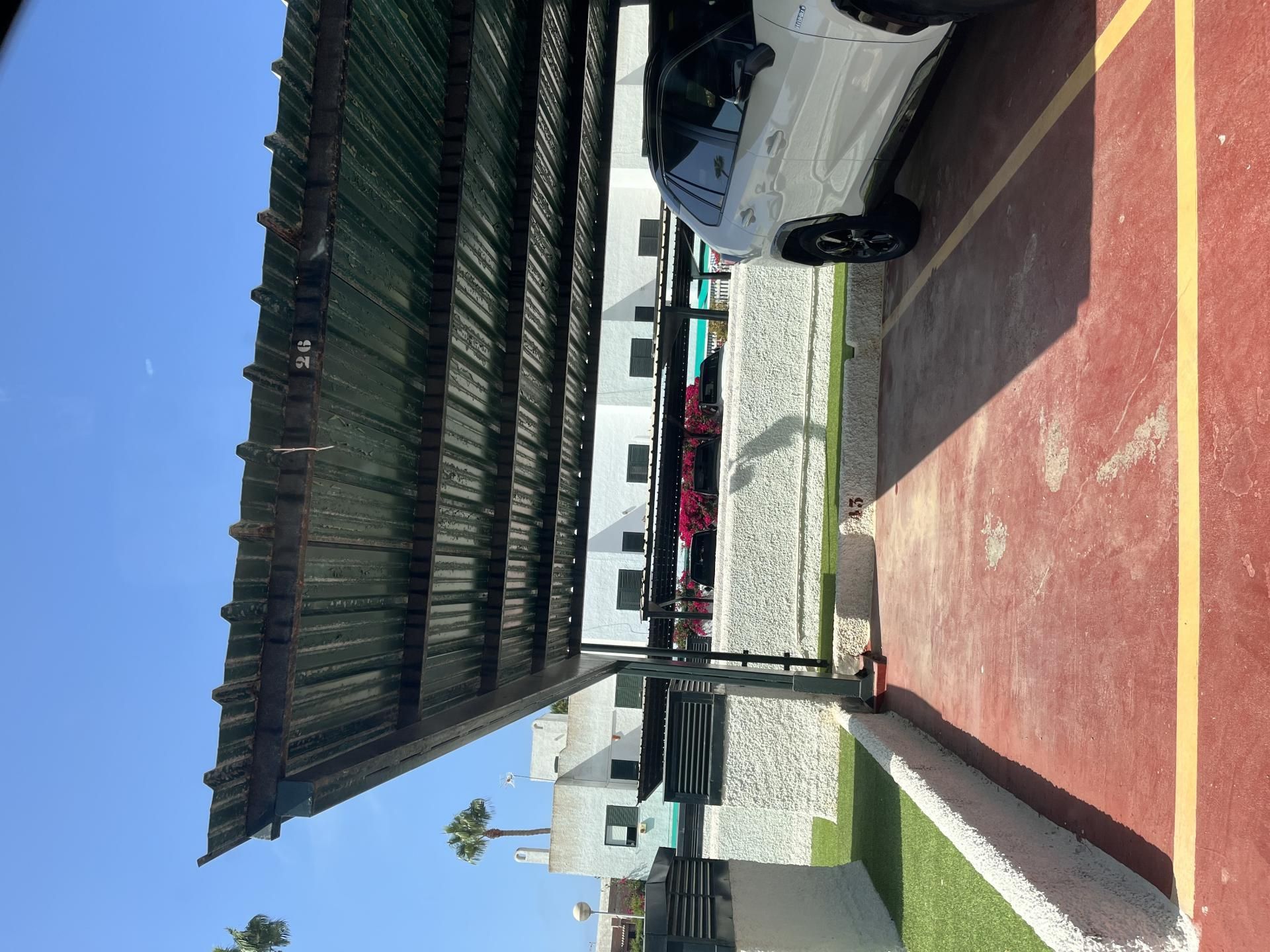 Parkplatz von Garage miete in Rota