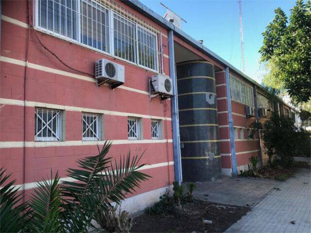 Nave industrial en Alquiler en Avenida de Abril - 9 de Octubre