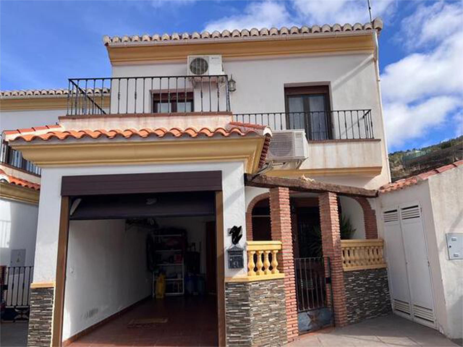 Casa o xalet en venda a Aldeire Vista exterior de Casa o xalet en venda en Aldeire amb Terrassa i Moblat