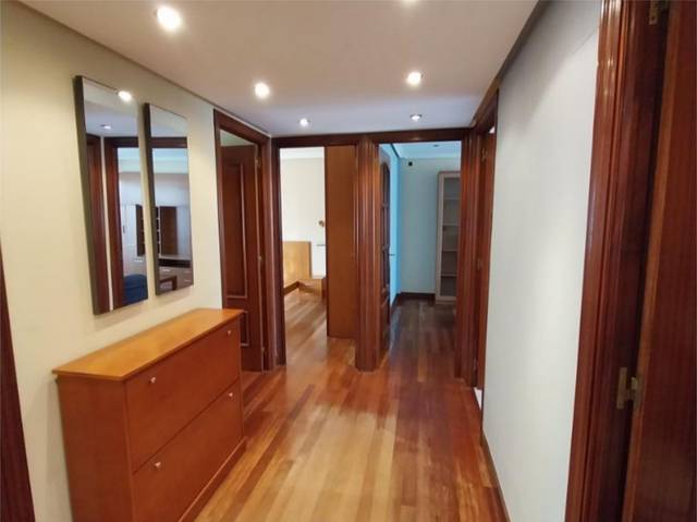 Piso en Venta en Resurreccion Maria Azkue Hiribidea, 24 en Agustinak / Agustinas -  Markola