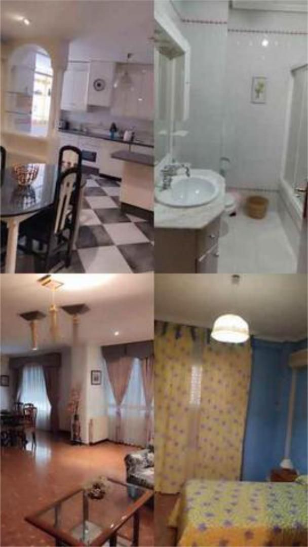 Bathroom of Flat to rent in Marmolejo