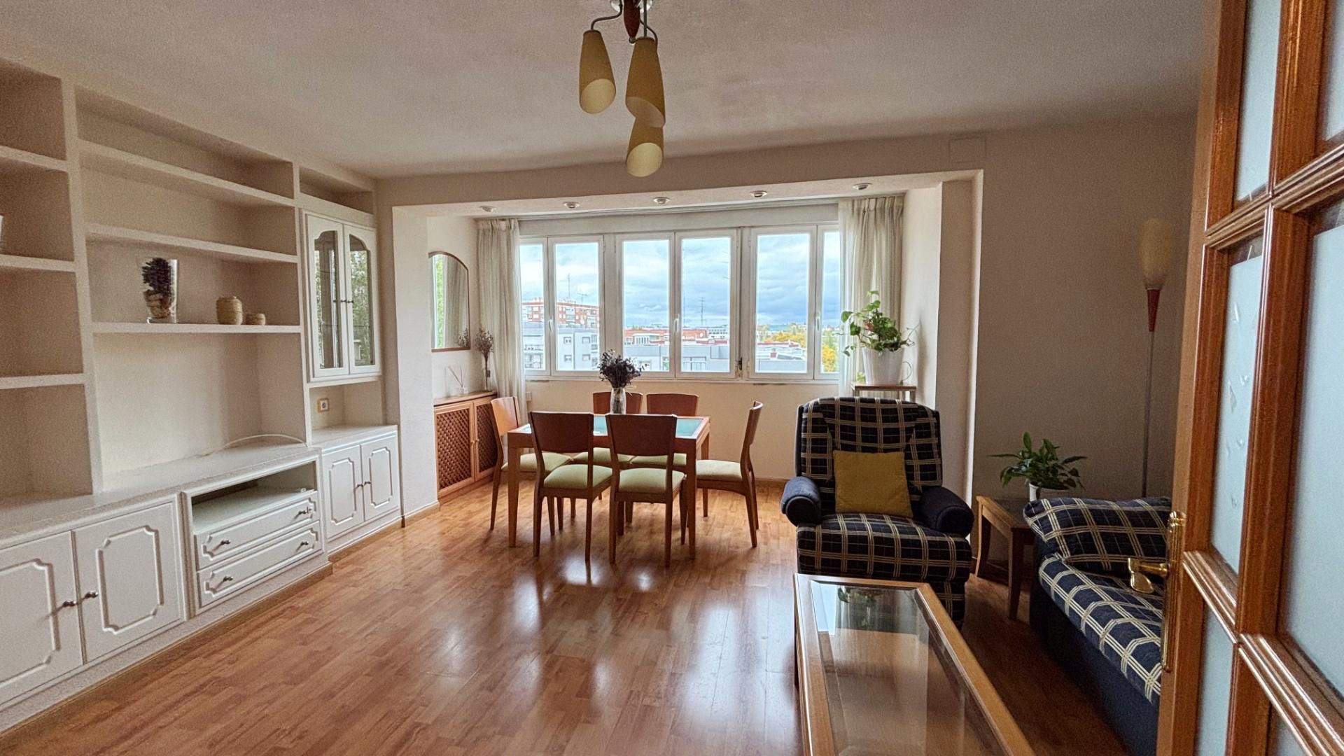 Menjador de Pis en venda en  Madrid Capital