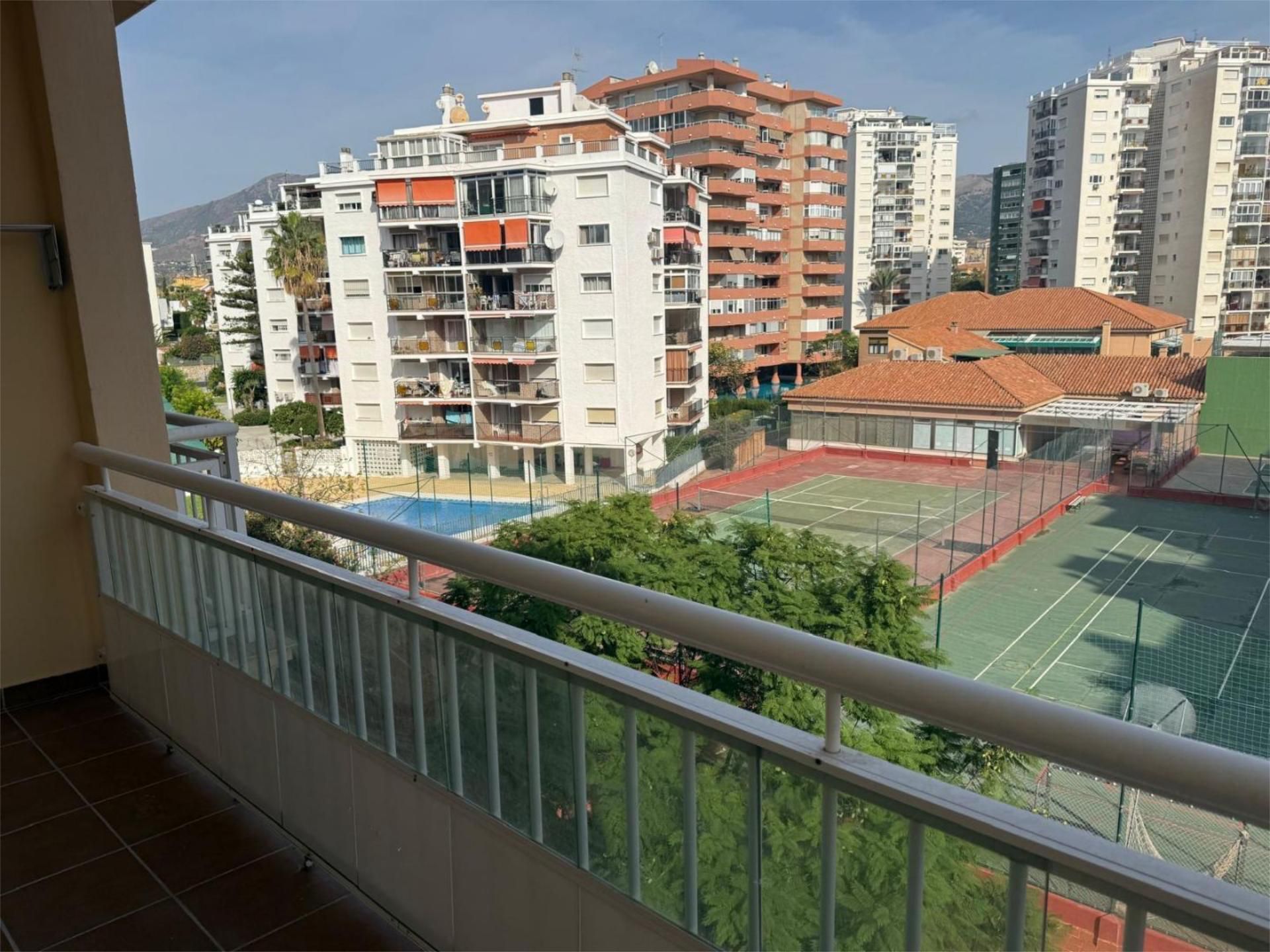 Flat to rent in Calle Palangreros, 11, Fuengirola Exterior view of Flat to rent in Fuengirola  with Air Conditioner, Terrace and Swimming Pool