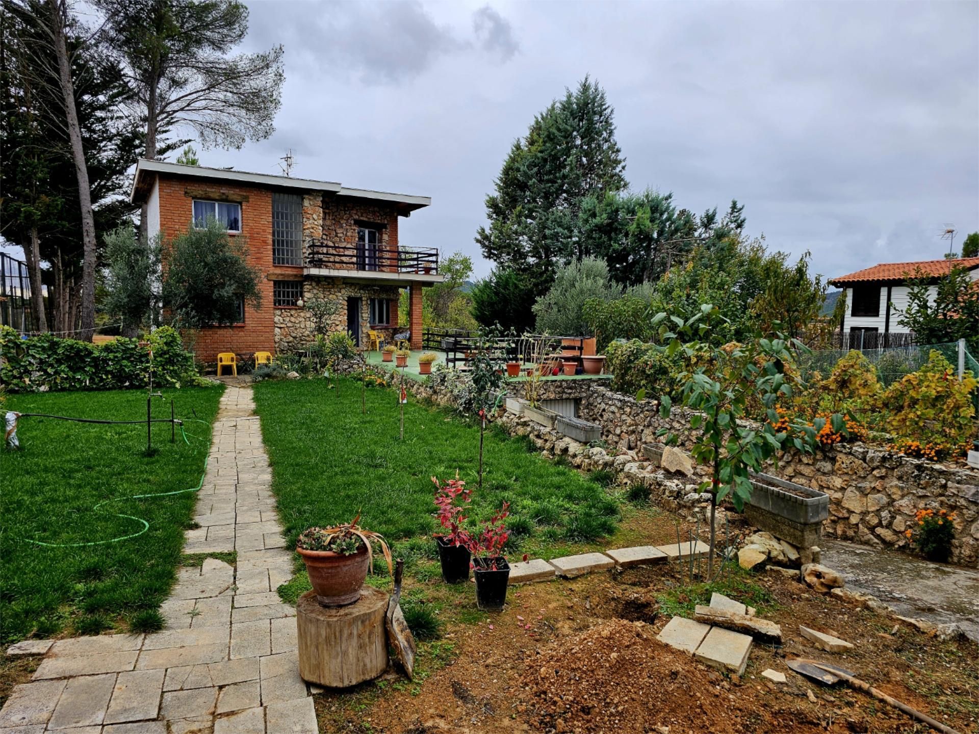 House or chalet for sale in Senda de los Fresnos, 105, Sacedón Garden of House or chalet for sale in Sacedón with Private garden, Terrace and Swimming Pool