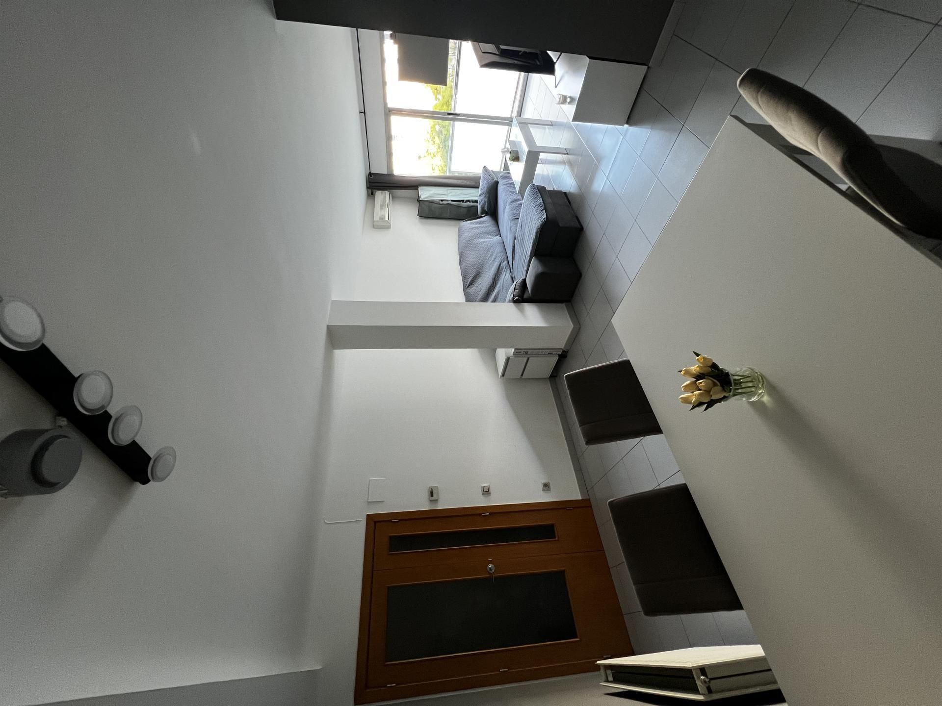 Flat to share in Girona Capital  with Heating, Furnished and Balcony