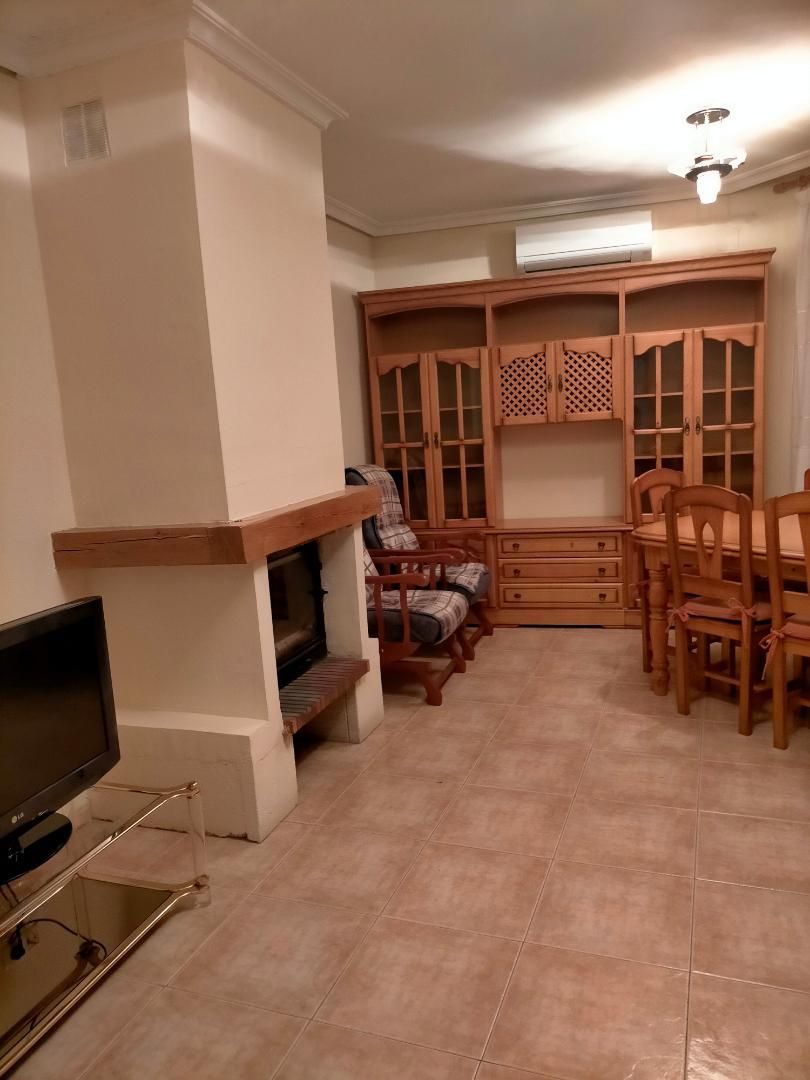 Casa adosada en venda en Alcolea de Calatrava amb Aire condicionat, Calefacció i Moblat