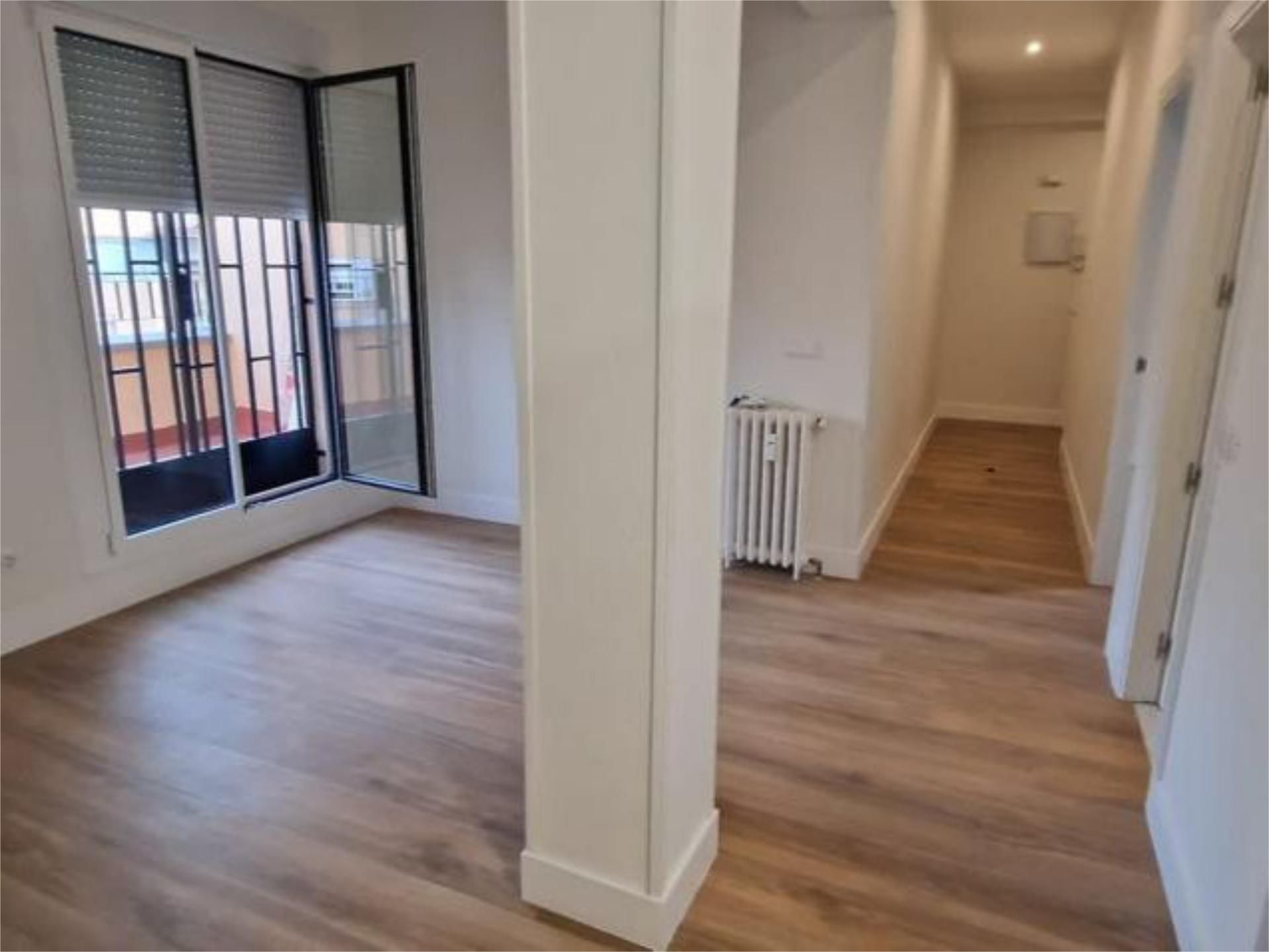 Piso de alquiler en  Madrid Capital con Aire acondicionado, Calefacción y Terraza