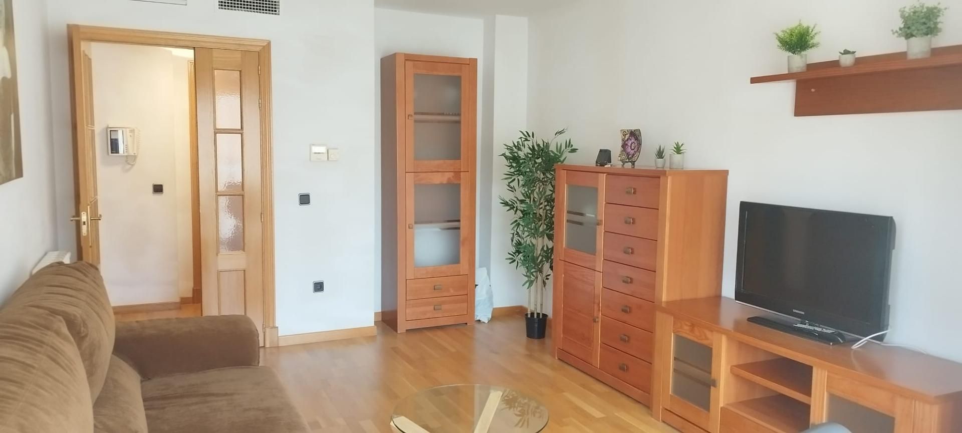Living room of Flat to rent in Linares  with Air Conditioner and Balcony