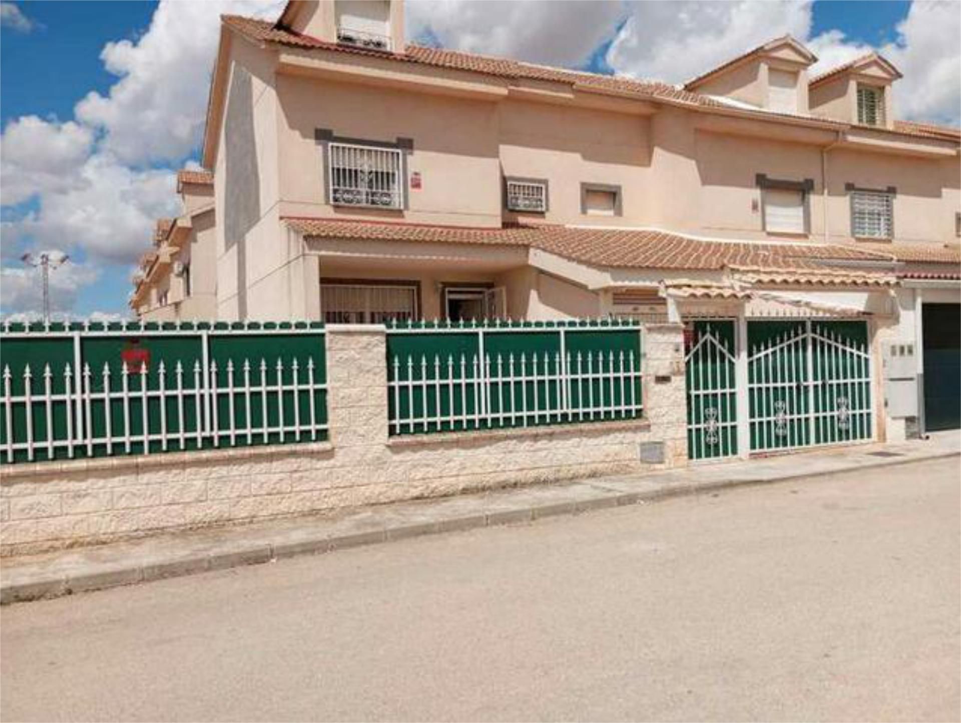 Exterior view of Single-family semi-detached for sale in Horcajo de Santiago  with Terrace