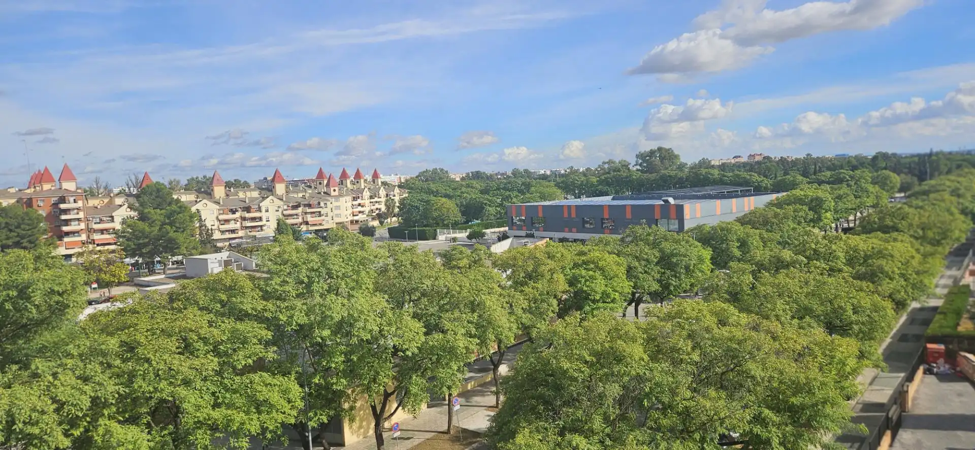Exterior view of Flat for sale in Sevilla  with Air Conditioner, Heating and Private garden