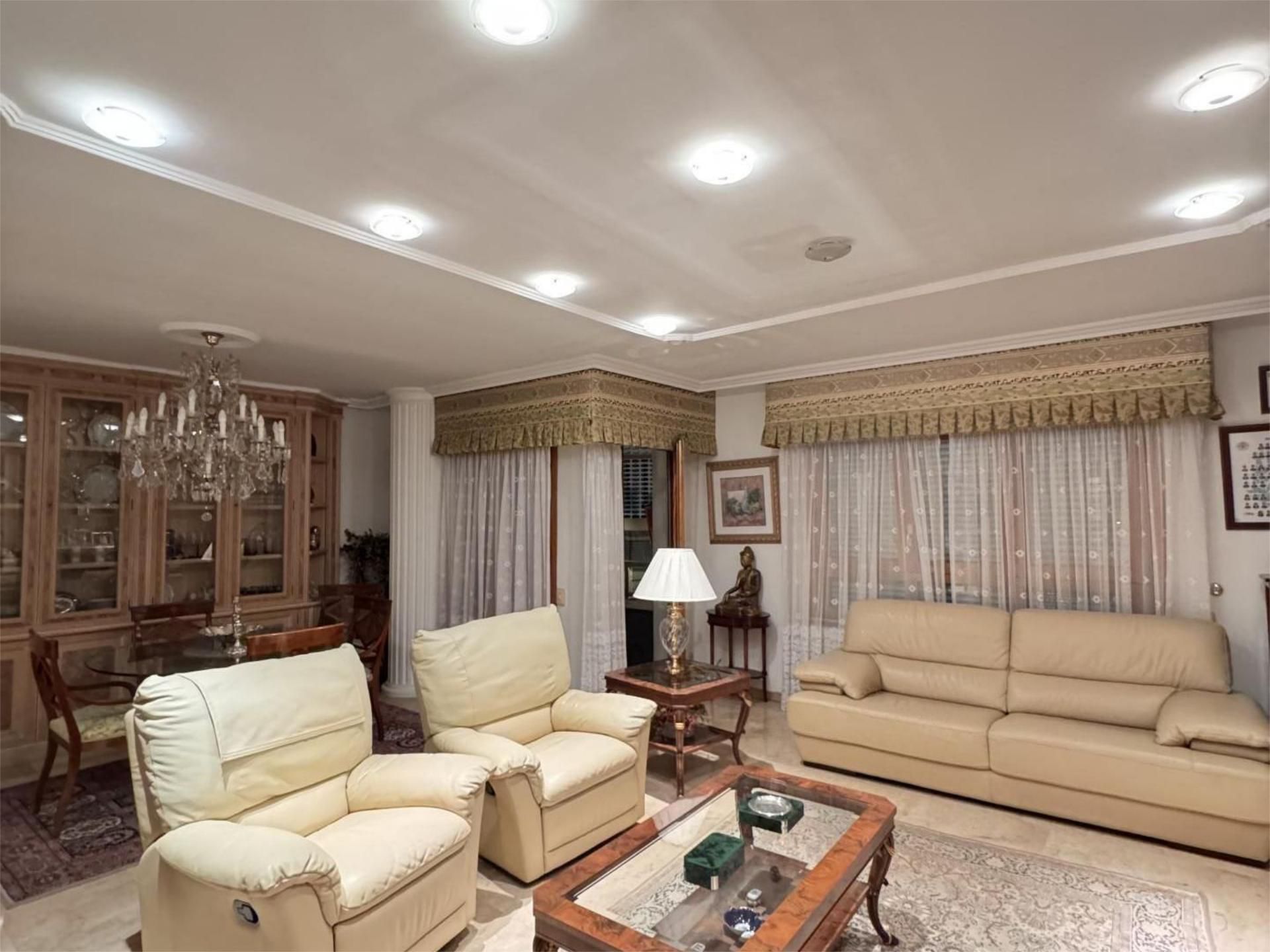 Sala d'estar de Pis de lloguer en Ibi amb Calefacció, Moblat i Balcó