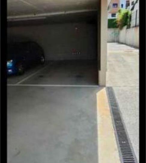 Garage to rent in Lapice - Larreaundi - Olaberria - Meaka, Gipuzkoa - image 1 Photo 1 of Garage to rent in Lapice - Larreaundi - Olaberria - Meaka, Gipuzkoa