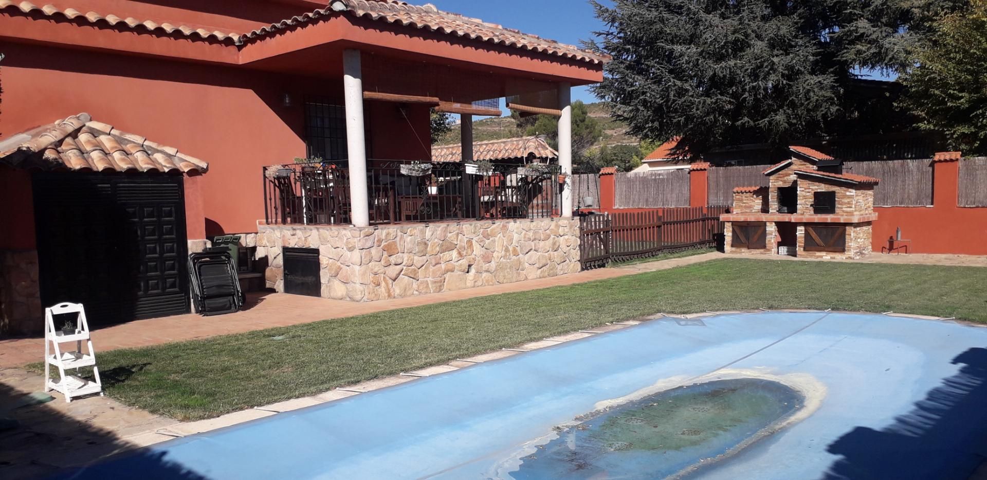 House or chalet for sale in Avenida de la Hispanidad, 35, Torremocha de Jarama Swimming pool of House or chalet for sale in Torremocha de Jarama with Heating, Private garden and Terrace