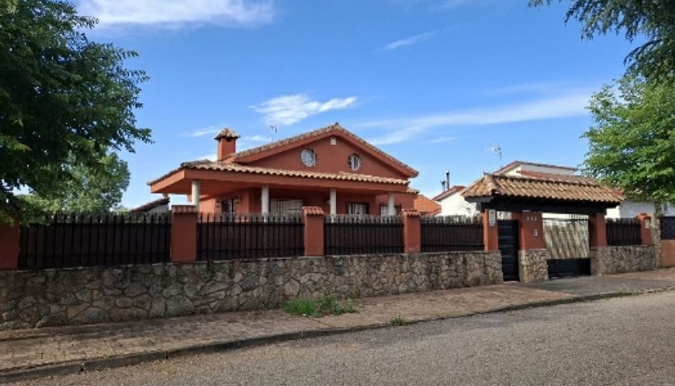 Haus oder Chalet zum Verkauf in Avenida de la Hispanidad, 35, Torremocha de Jarama, Madrid - Bild 1 Foto 1 von Haus oder Chalet zum Verkauf in Avenida de la Hispanidad, 35, Torremocha de Jarama, Madrid