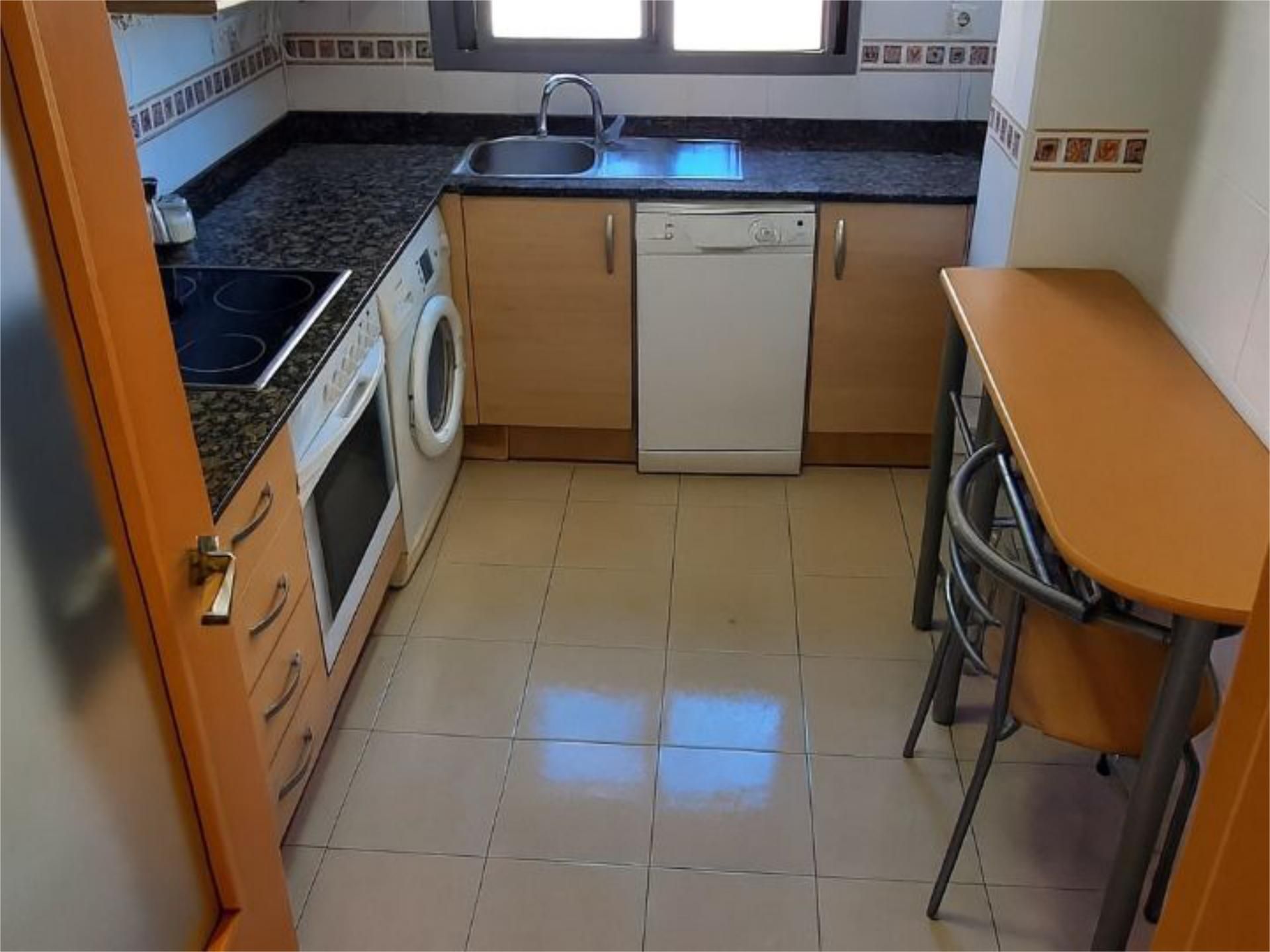 Cuina de Pis de lloguer en Almazora / Almassora amb Calefacció, Traster i Aparcament comunitari