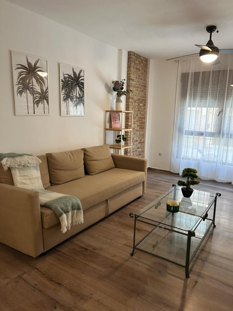 Sala d'estar de Pis de lloguer en  Córdoba Capital amb Aire condicionat, Calefacció i Parquet