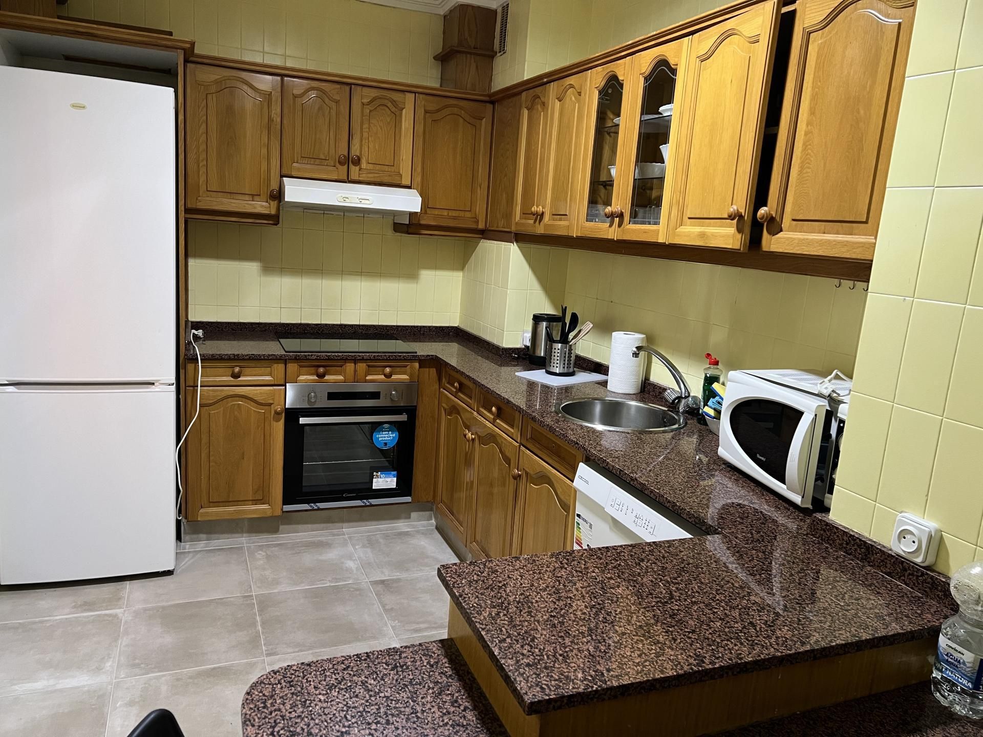Cocina de Piso de alquiler en Ponferrada con Calefacción, Parquet y Trastero