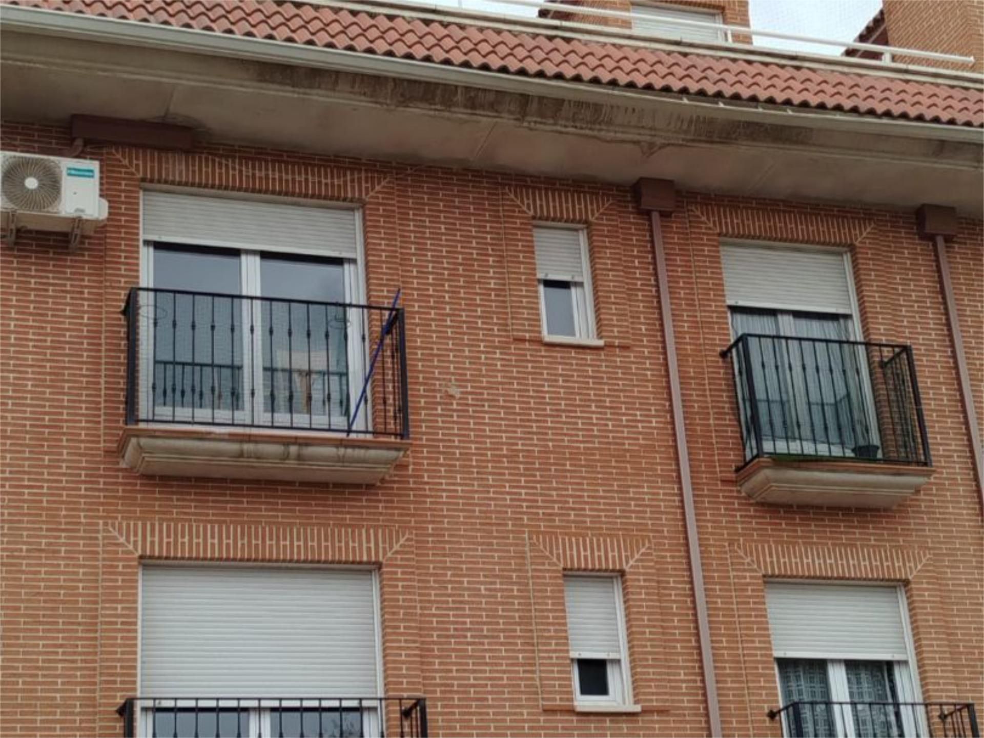 Wohnung zum verkauf in Calle Fuentenueva, 3, Albares Außenansicht von Wohnung zum verkauf in Albares mit Klimaanlage, Parkett und Terrasse