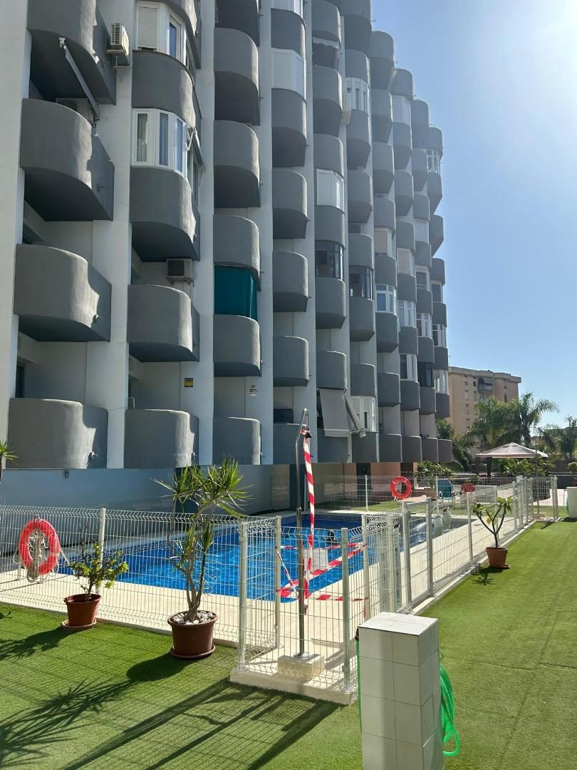 Flat for sale in Avenida Palma de Mallorca, 40, El Bajondillo Swimming pool of Flat for sale in Torremolinos with Terrace, Swimming Pool and Balcony