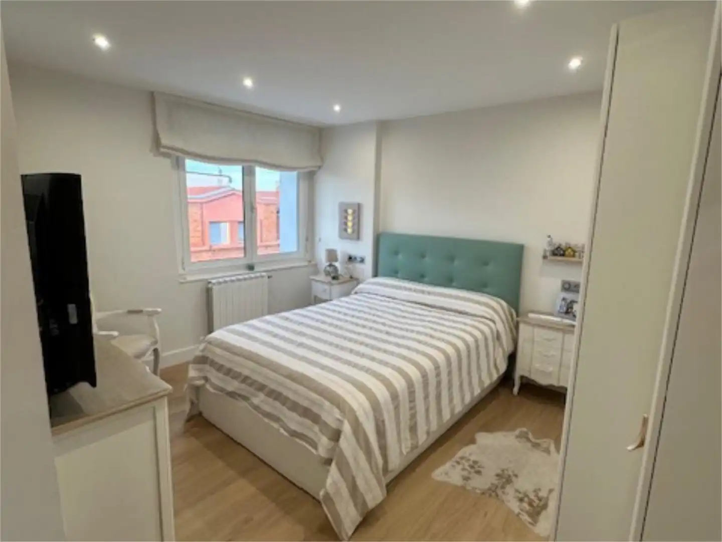 Bedroom of Flat for rent in Gijón 