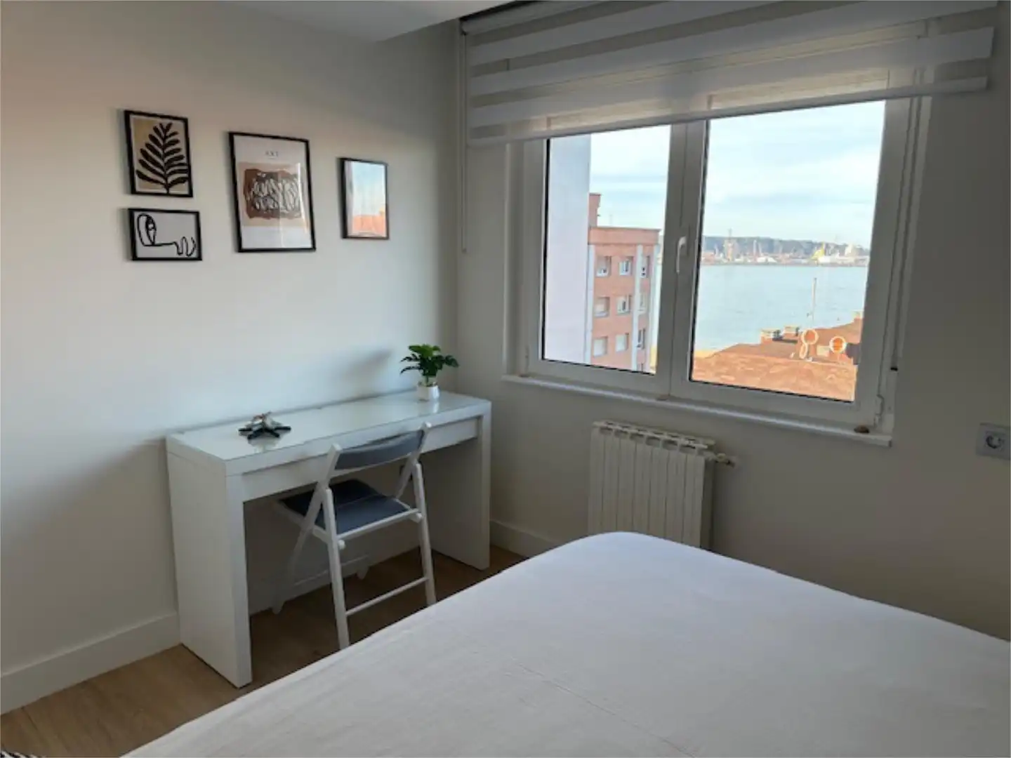 Bedroom of Flat for rent in Gijón 