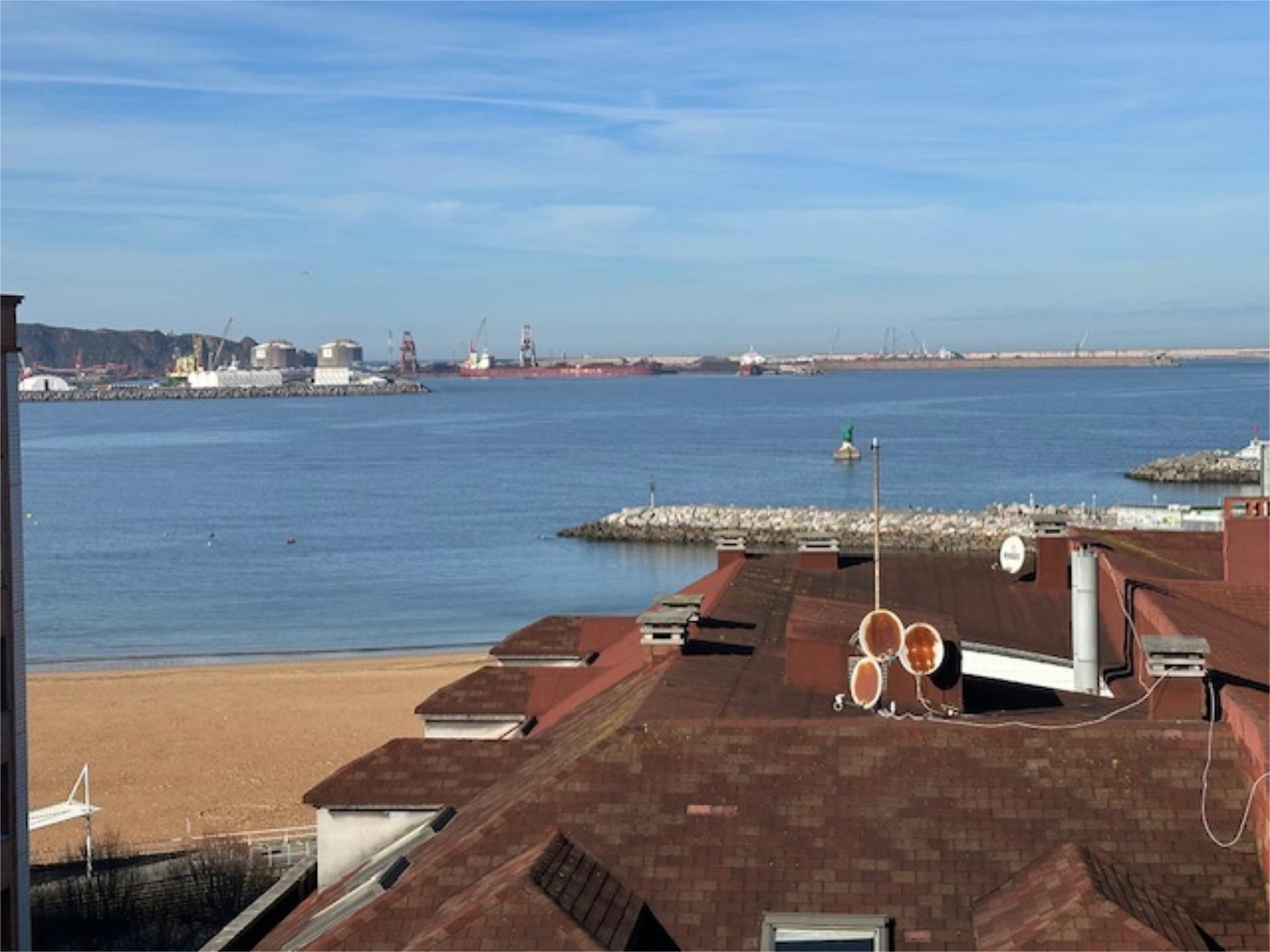 Exterior view of Flat to rent in Gijón 