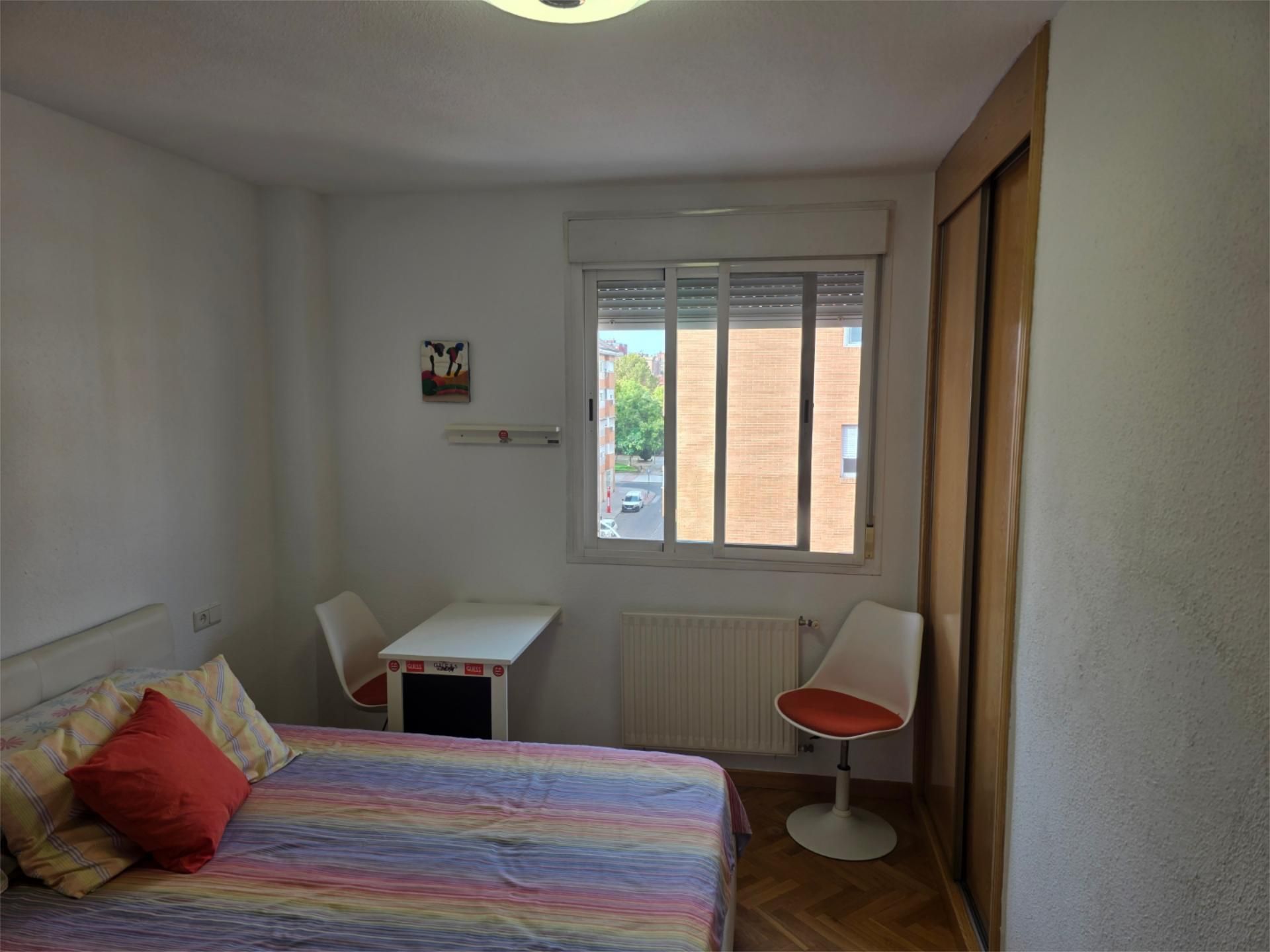 Flat to share in Calle de la Noria, 9, El Arroyo - La Fuente Bedroom of Flat to share in Fuenlabrada with Air Conditioner, Heating and Private garden
