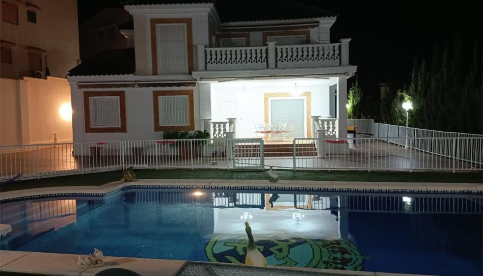 Foto 1 de Casa o xalet en venda a Calle Isla de Formentera, 3, Los Arenales del Sol, Alicante