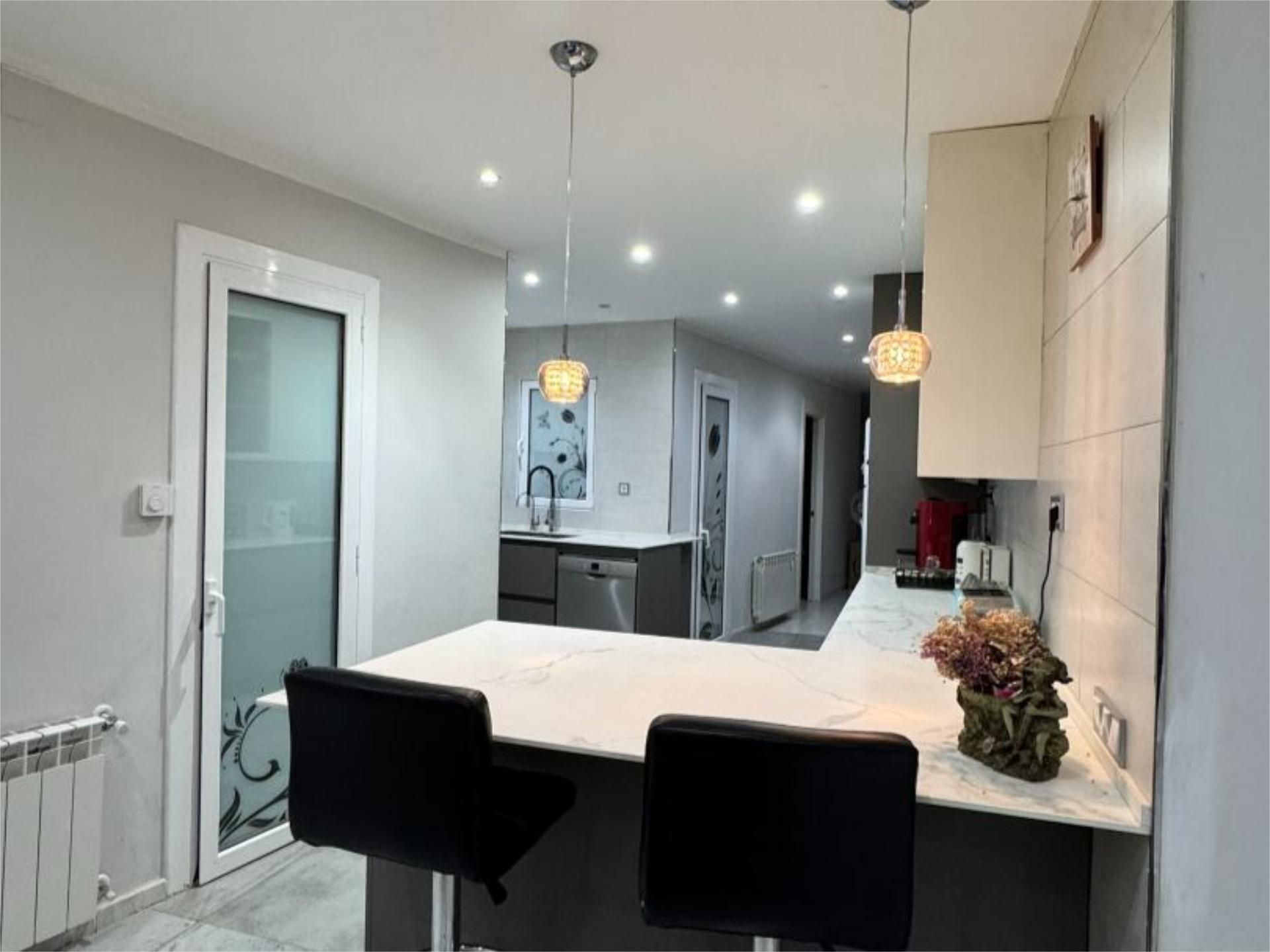 Kitchen of Flat for sale in Caldes de Montbui  with Air Conditioner, Terrace and Balcony