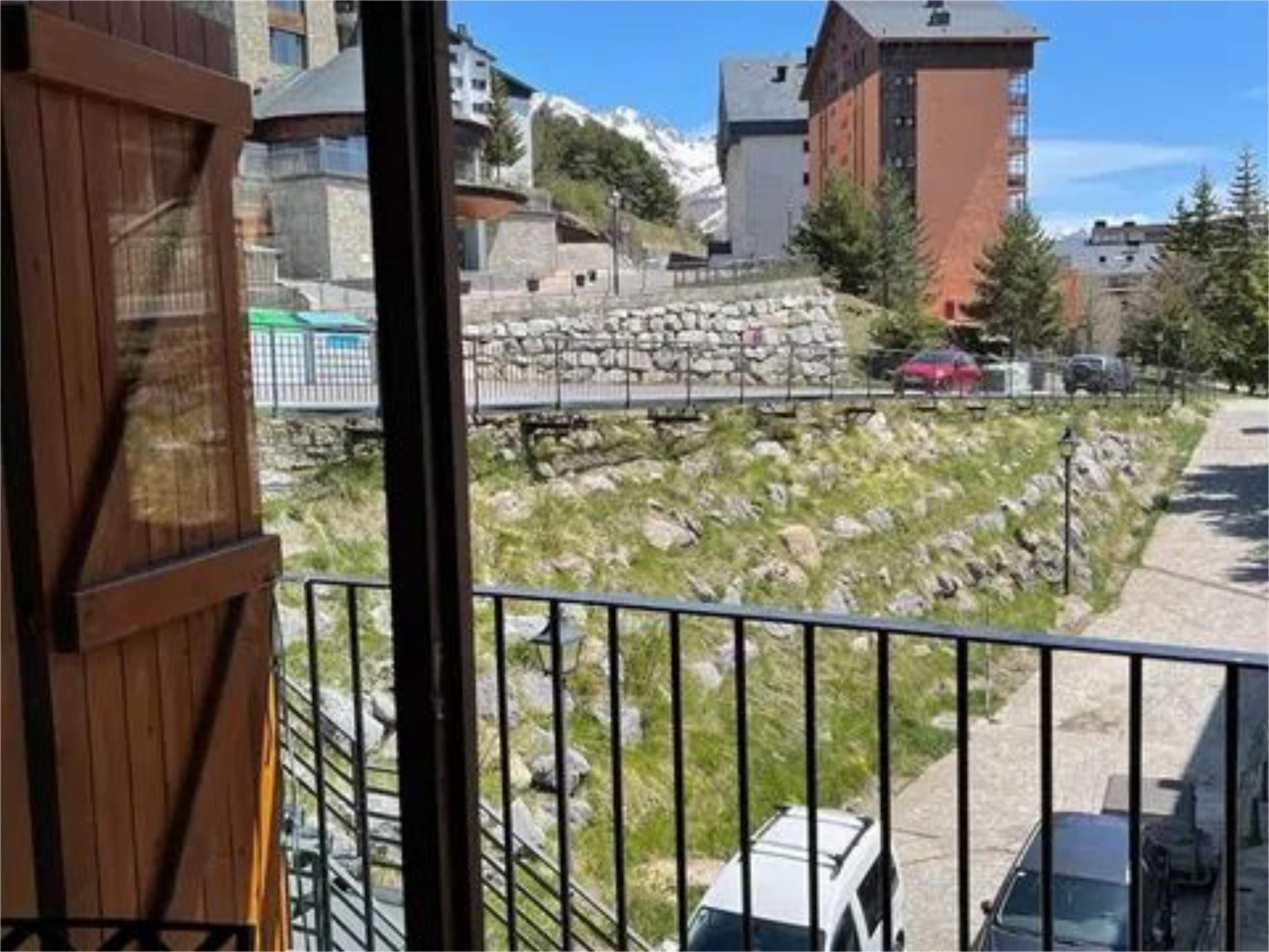 Vista exterior de Apartamento de alquiler en Sallent de Gállego con Calefacción, Trastero y Amueblado
