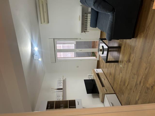 Piso en Venta en Calle de Ochagavia, 44 en Valdezarza