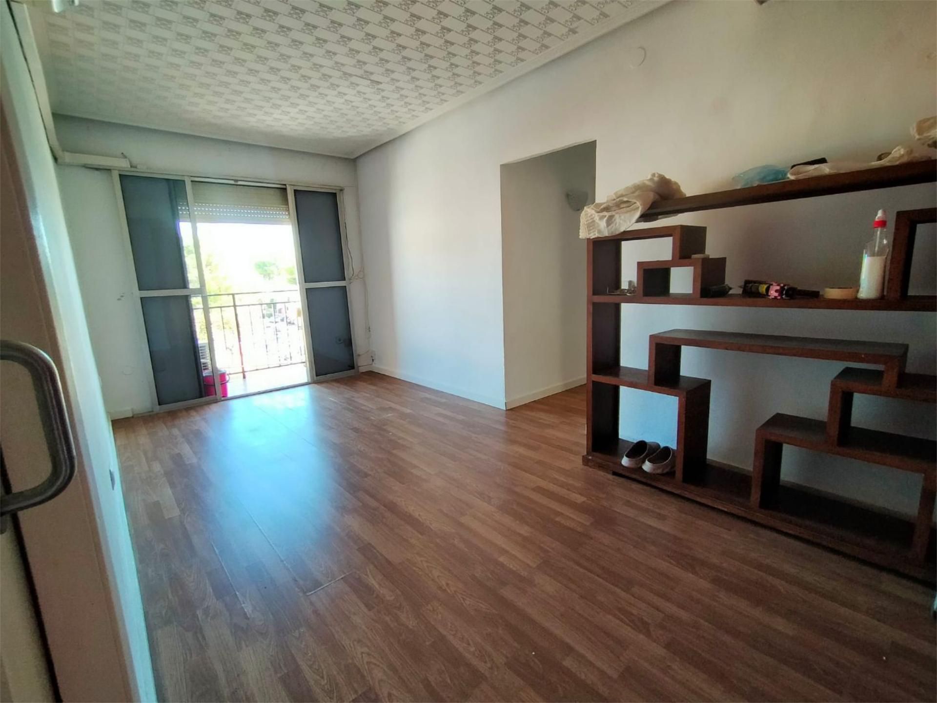 Pis de lloguer a Calle Manuel Romero Guillén, 5, Gelves Sala d'estar de Pis de lloguer en Gelves amb Aire condicionat i Balcó