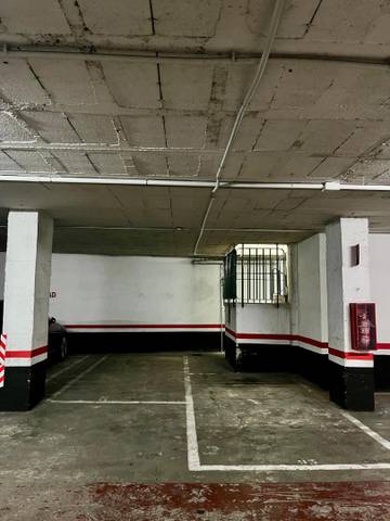 Garaje en Alquiler en Carrer Governador Bermudez de castro, 93 En en Casco Histórico