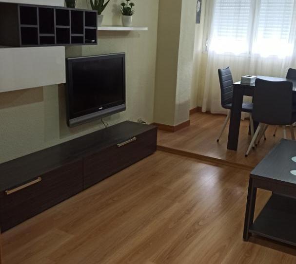 Photo 1 of Flat to rent in Calle de Camarena, 70, Aluche, Madrid