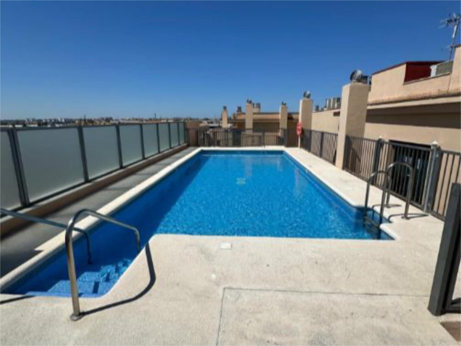 Swimming pool of Flat to rent in Jerez de la Frontera  with Air Conditioner, Heating and Terrace