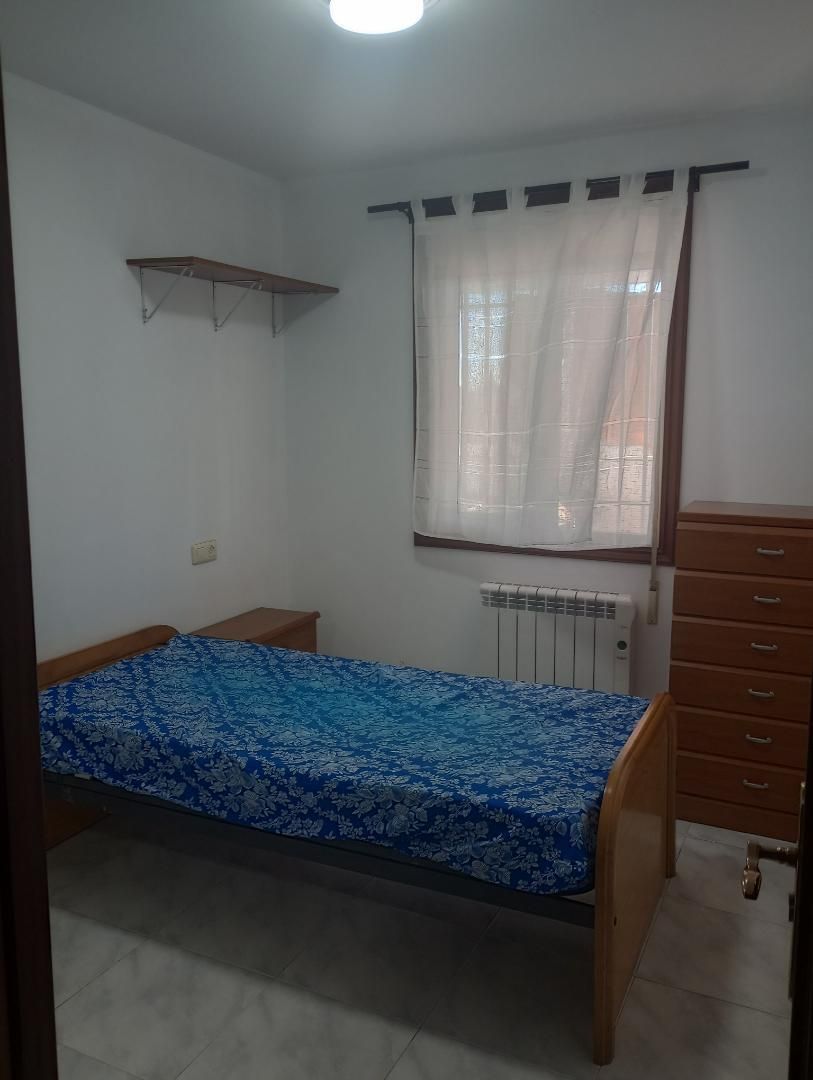 Bedroom of Flat to share in Ordes  with Heating, Furnished and Oven
