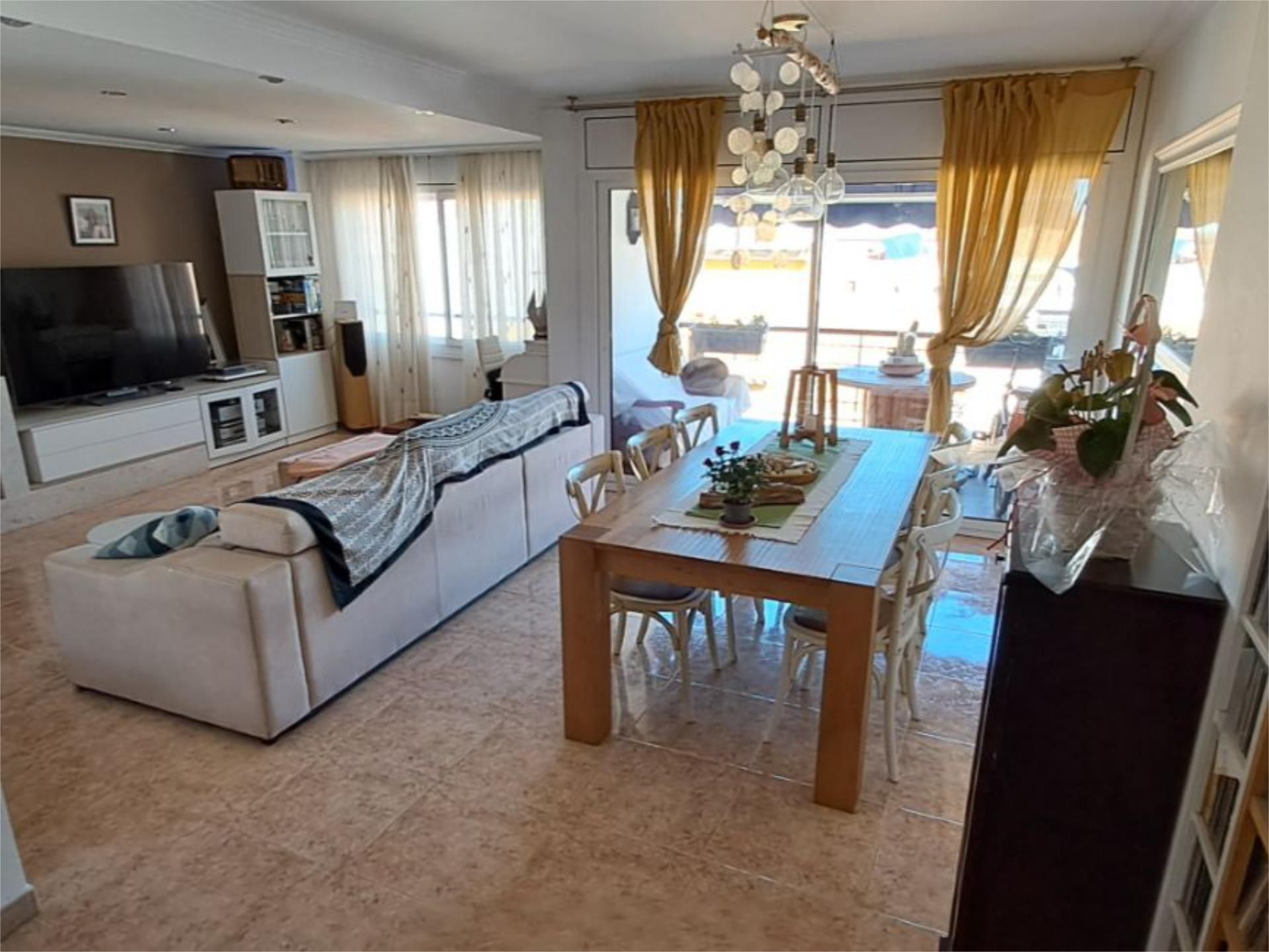 Menjador de Dúplex en venda en Malgrat de Mar amb Terrassa i Balcó