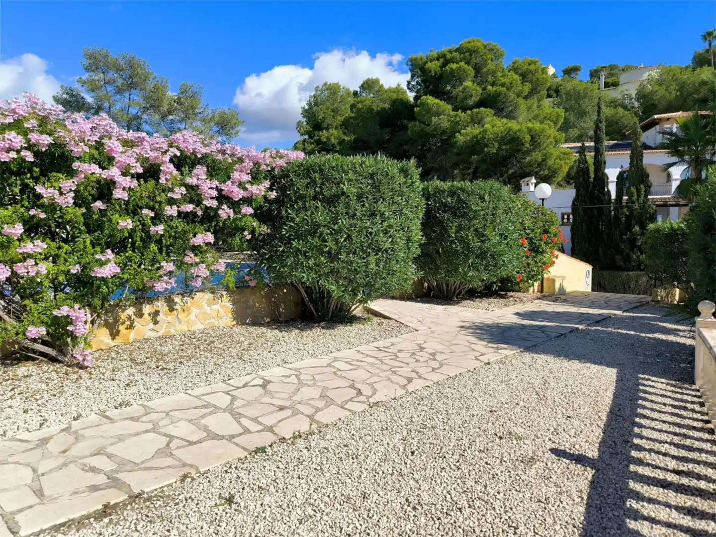 Garden of Detached homes for sale in  Zaragoza Capital  with Air Conditioner, Terrace and Swimming Pool